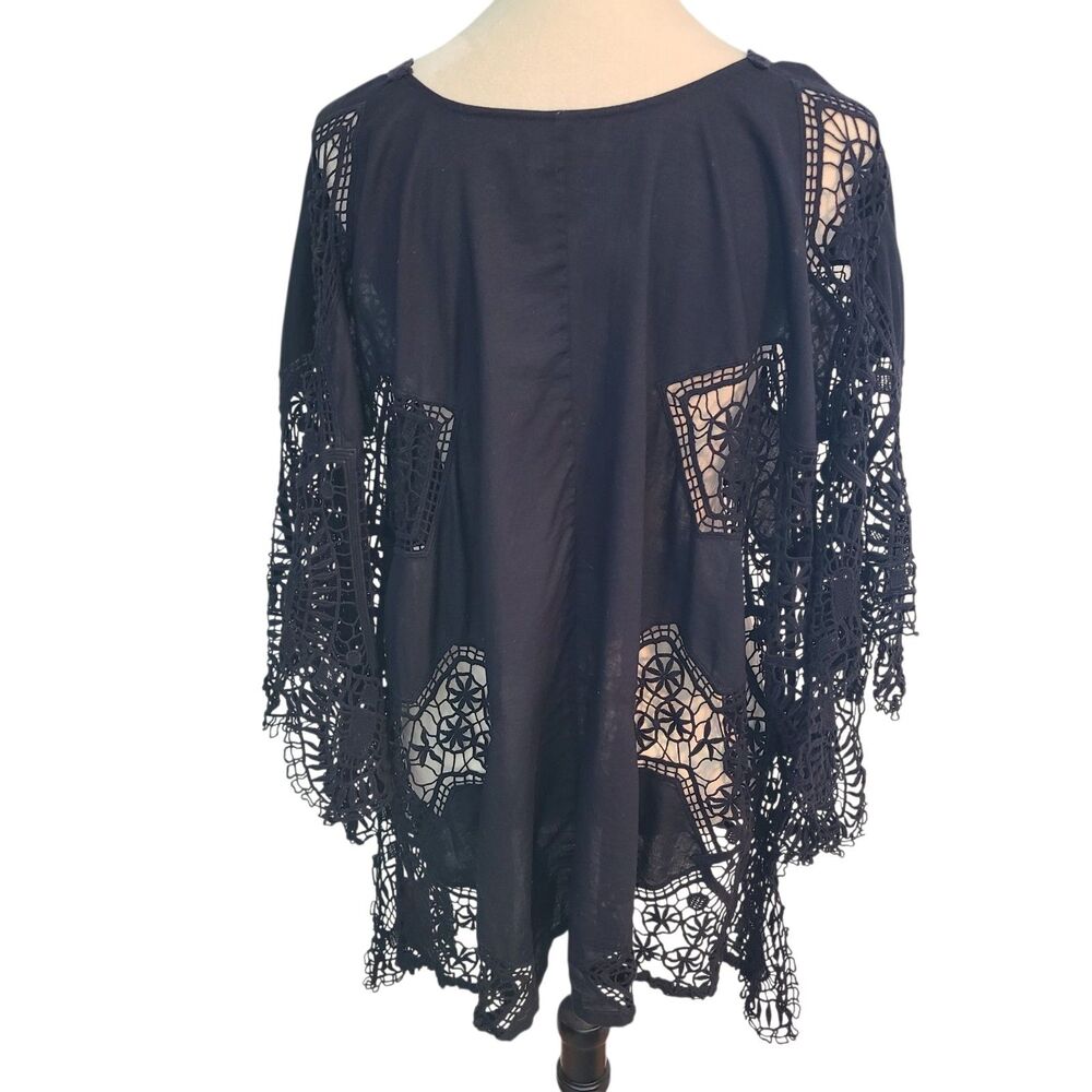 XCVI Crochet Lace Poncho Top Black S Cover Up USA Festival Peasant Gothic Witchy - Picture 2 of 8